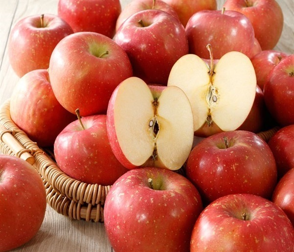 お徳用！青森県産りんご「ふじ」